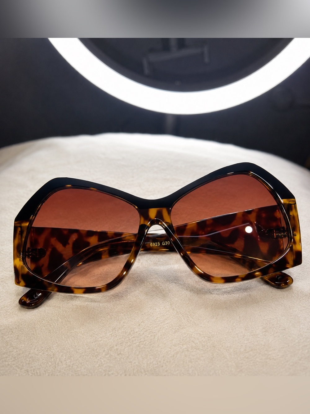 Tortoiseshell Oversized Women's Sunglasses - Brown Lenses